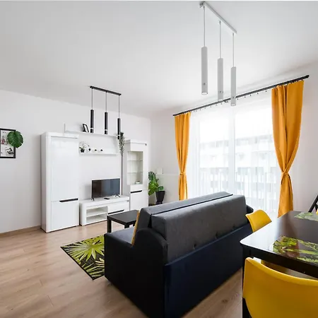 Wola Guminska Comfort By Bookinghost Appartamento Varsavia